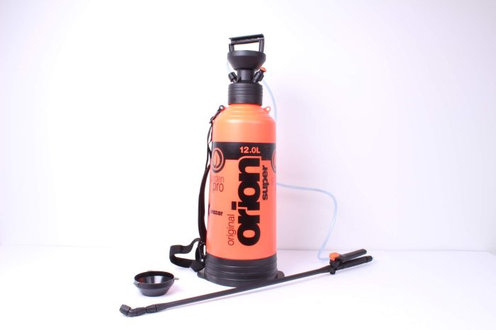 12L Compression garden sprayer with hose